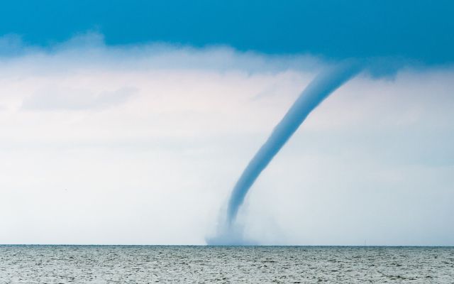  Waterspout